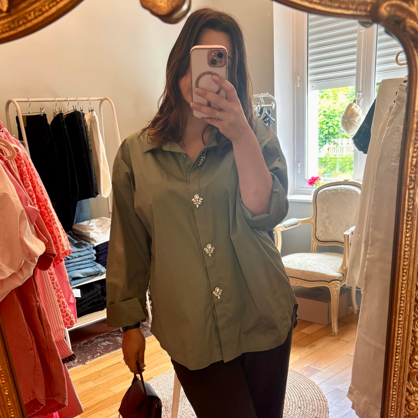 Chemise kaki boutons bijoux