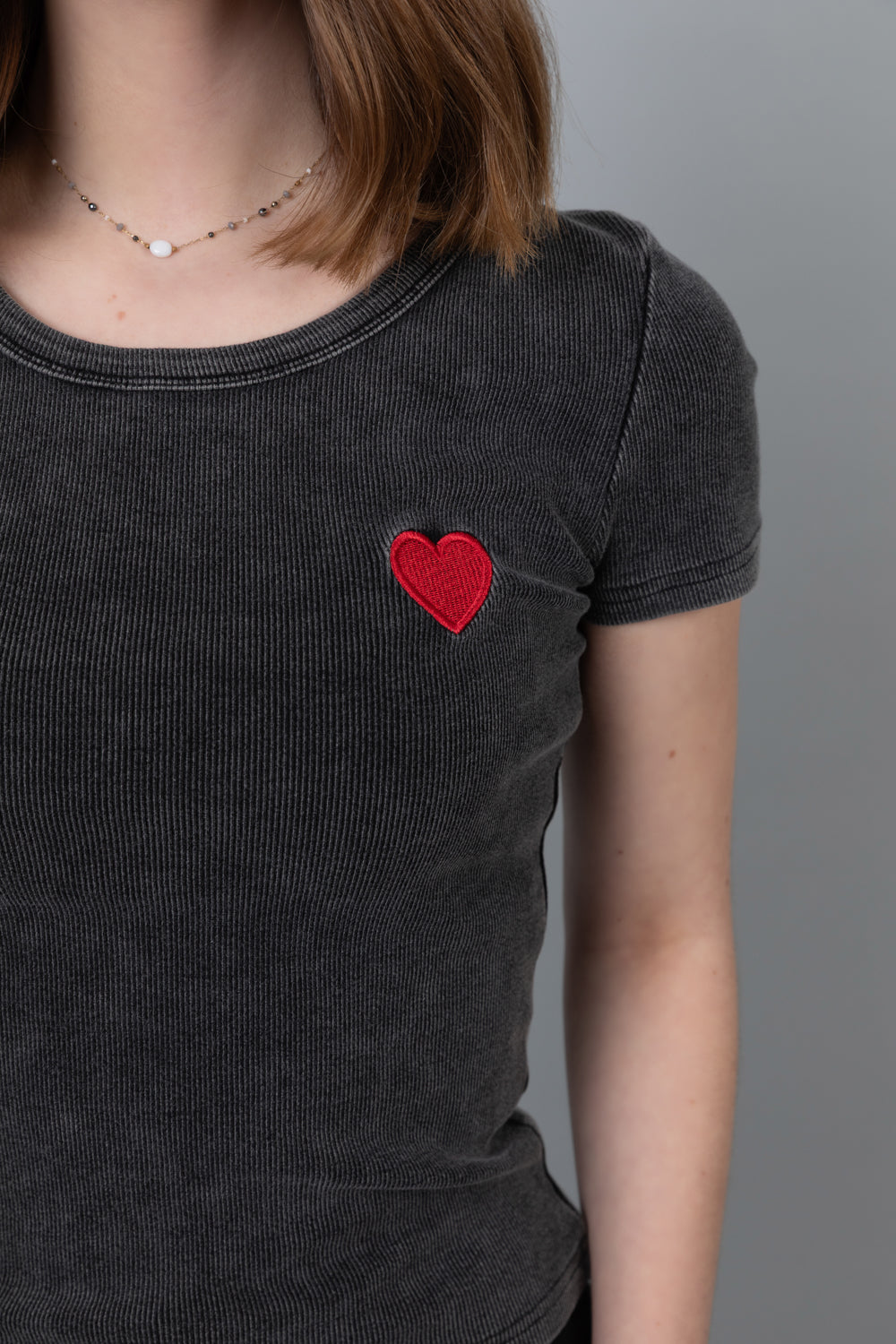 Camiseta de corazón rojo