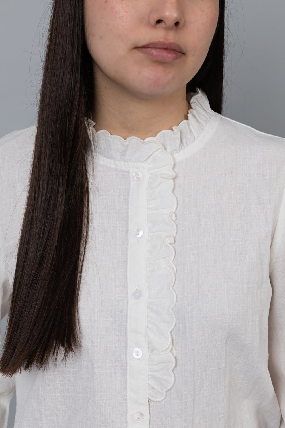 Chemise col rond volanté