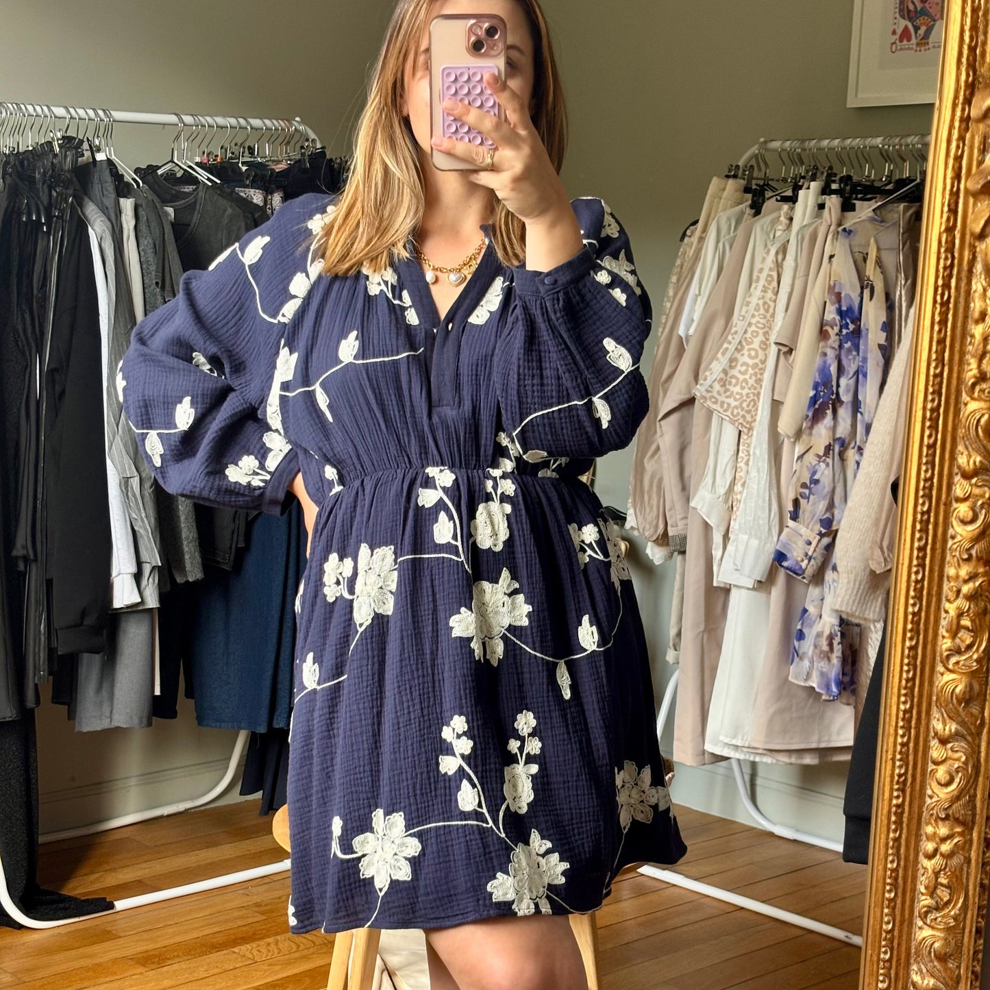 Robe en gaze de coton coloris bleu marine