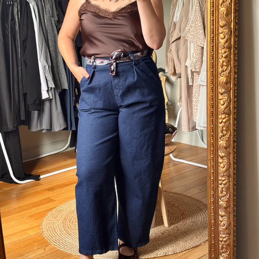Jean coupe barrel avec ceinture foulard