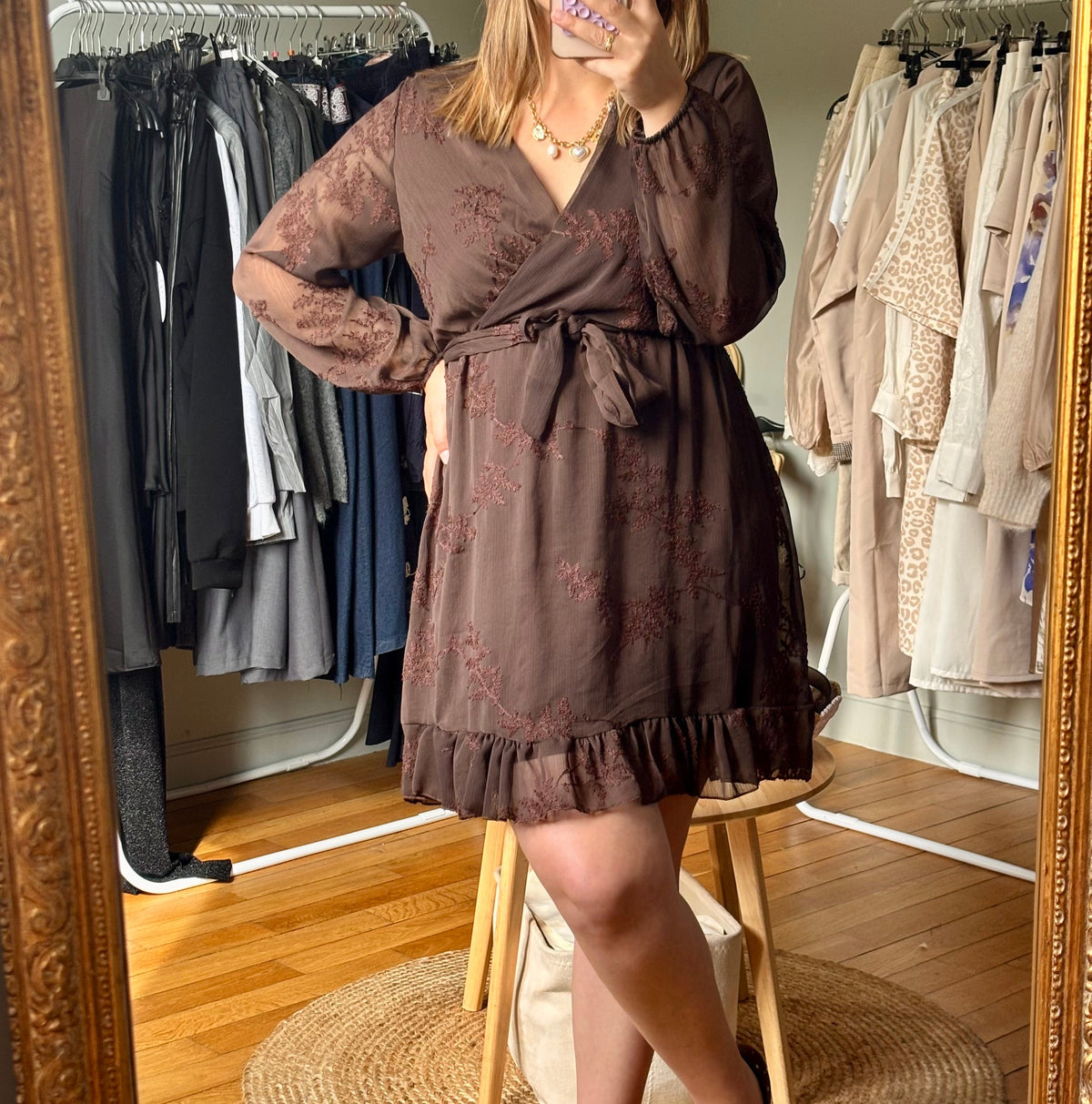 Robe porte feuille en voile brodé chocolat