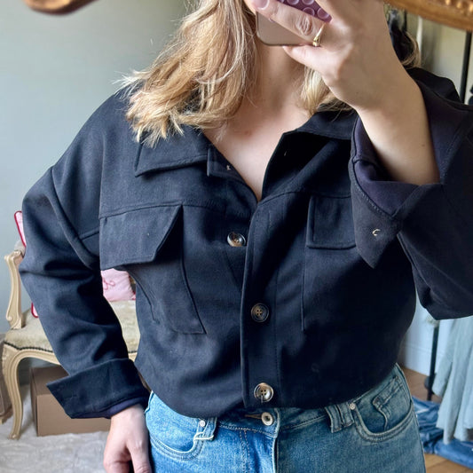 Veste chemise coupe oversize suédine noire
