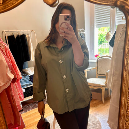 Chemise kaki boutons bijoux