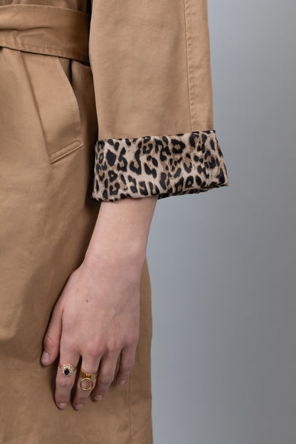 Gabardina de leopardo