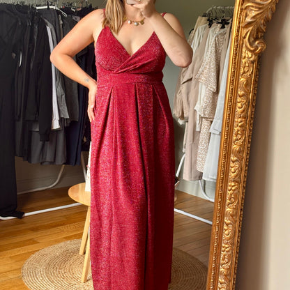 Robe longue rouge pailletée