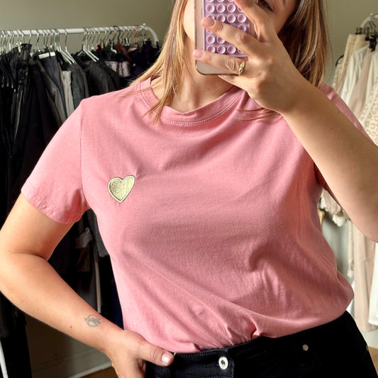 T-shirt rose cœur brodé doré
