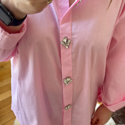 Chemise rose boutons bijoux