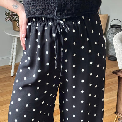 Pantalon fluide noir à pois